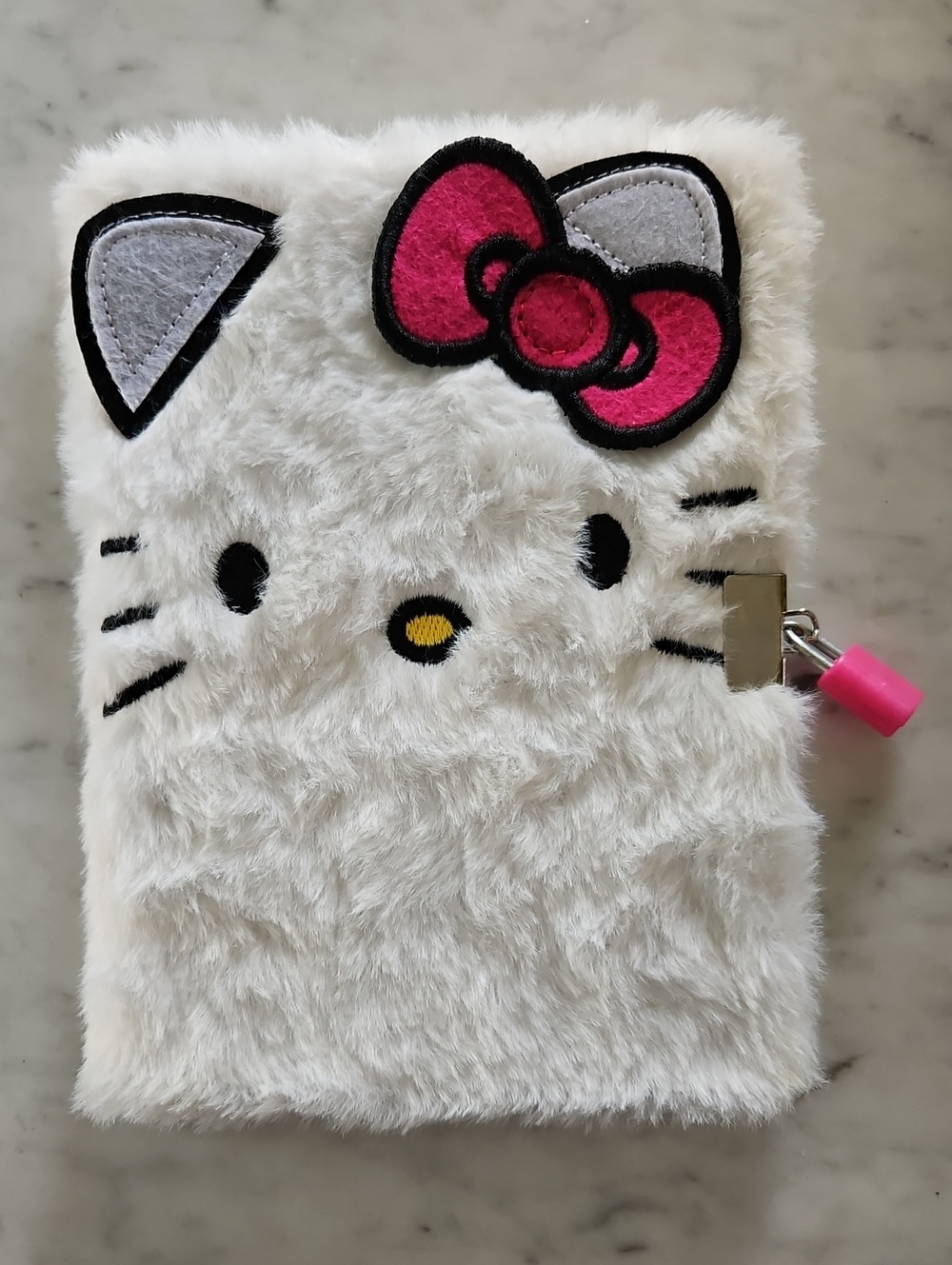 Hello Kitty Faux Fur Locking Notebook/Diary w/Set of 2 Keys     NWOT